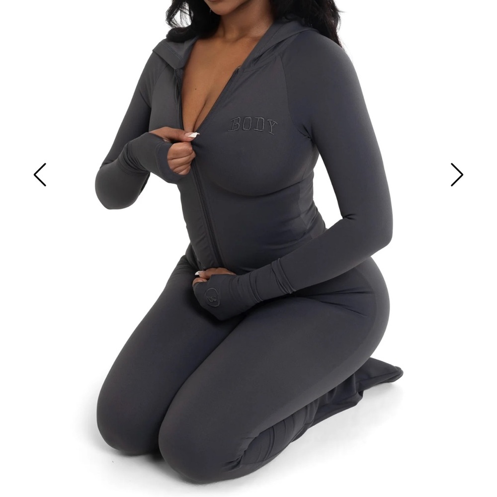 Body by raven flared leggings